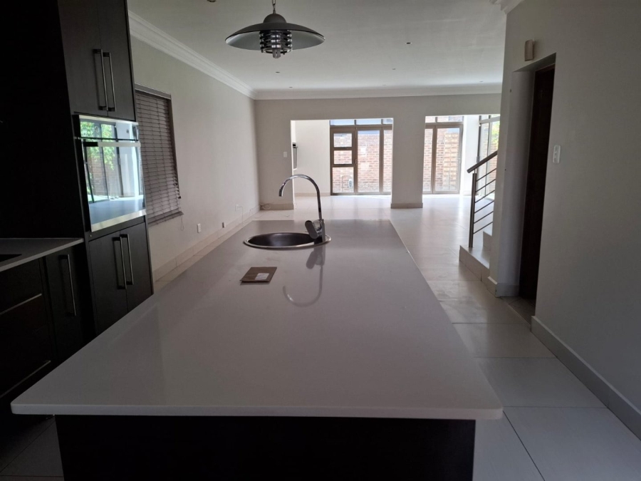 To Let 4 Bedroom Property for Rent in Groenvlei Sh Free State